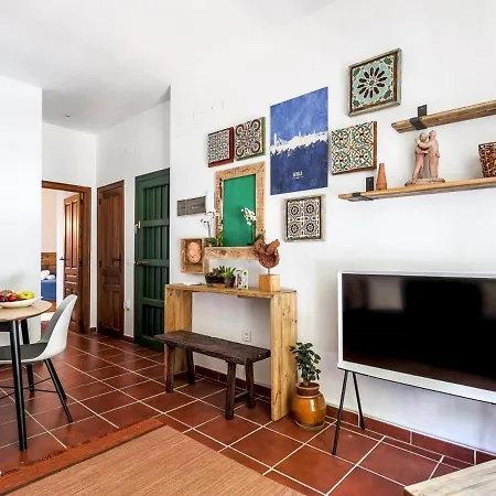 Apartment Castilla 88 *